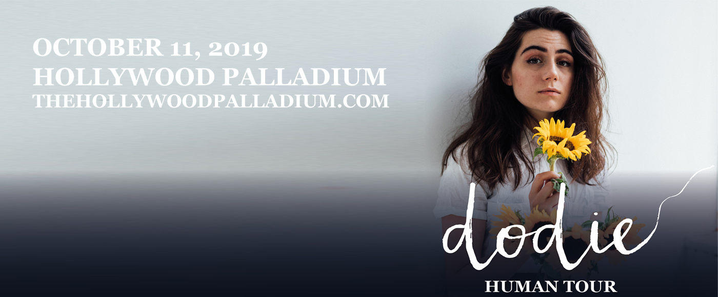 Dodie Clark at Hollywood Palladium